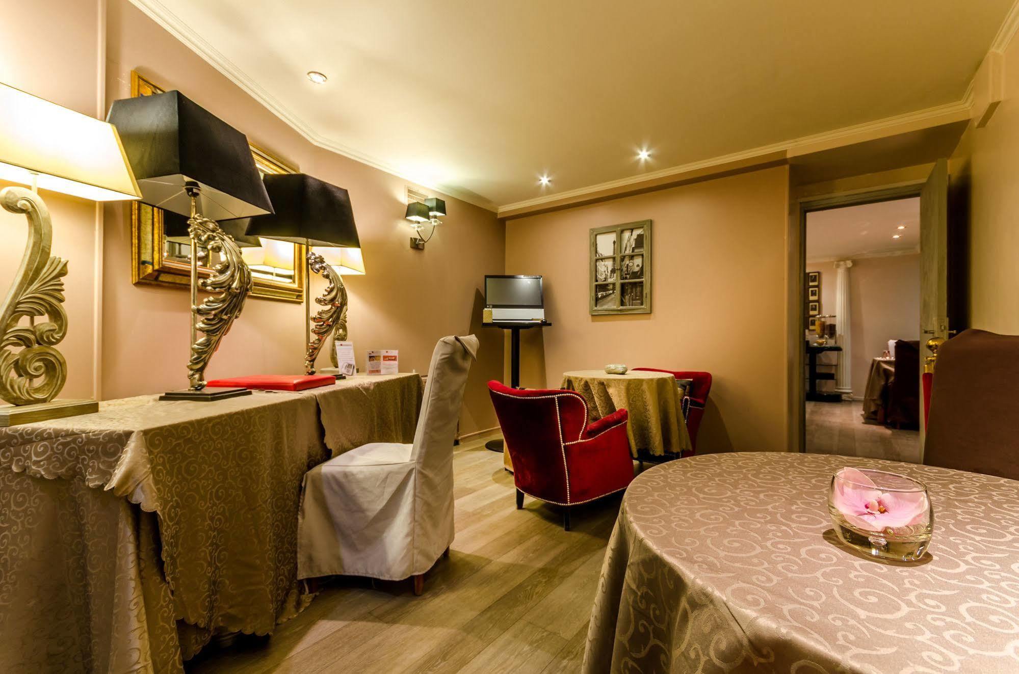 Hotel Riviera Renovated Paryż Zewnętrze zdjęcie